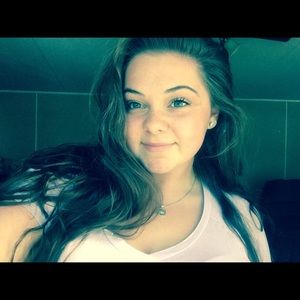 Meet your Posher, Michaela